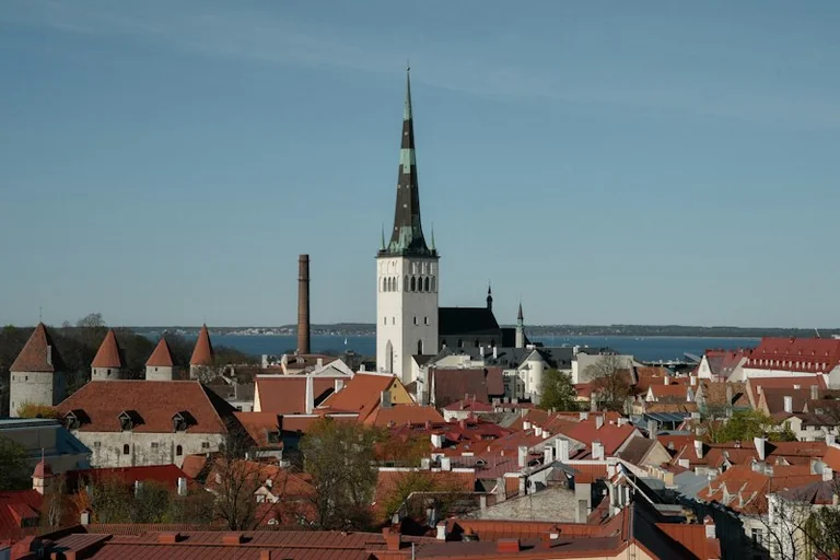 Eesti kellakeeramine 25. oktoobril 2026: kontrolli reisi kellaaegu