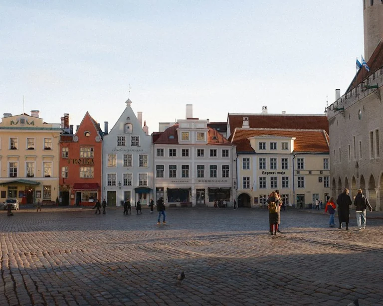 Tallinna tänane õhtu: vanalinna jalutuskäik omas tempos
