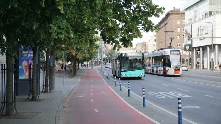 Tallinnas kehtivad uued ühistranspordi sõiduplaanid